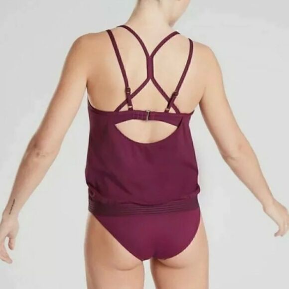 ATHLETA Cross Back Swim Tank, Magenta Pink, Size 32B/C NWT $74 - Picture 3 of 14
